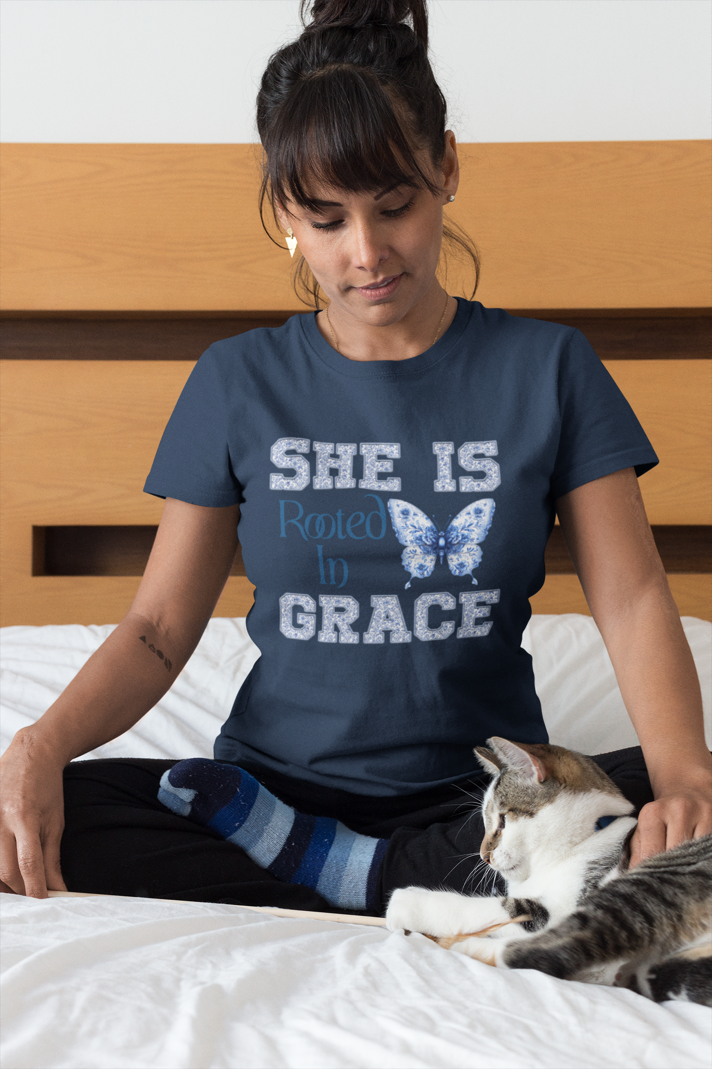 SHE IS ROOTED IN GRACE | ORGANIC COTTON CREWNECK T-SHIRT